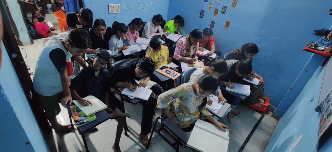 Secondary — Classes 9–12 at Dhairye Classes